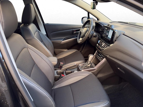 Vehicle image 15 Vehicle image 15