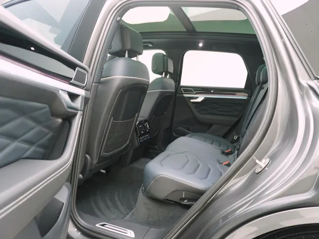 VW Touareg 3.0 V6 TSI R-Line Black Style 4Motion