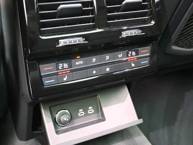 VW Touareg 3.0 V6 TSI R-Line Black Style 4Motion