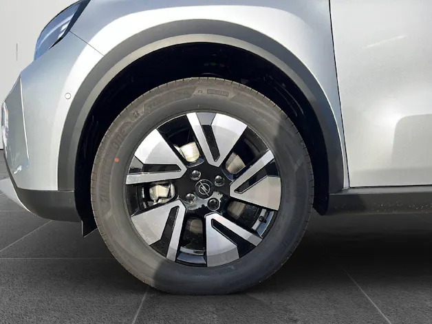 Opel Frontera 1.2 T HEV 145 GS