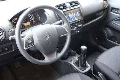 MITSUBISHI SPACE STAR 7
