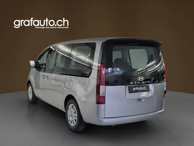 Hyundai Staria Wagon 1.6 GDi HEV Amplia