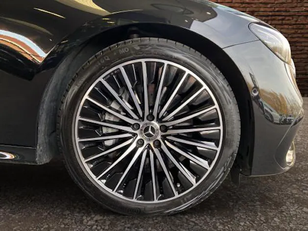 Mercedes-Benz E 220 d T 9G-Tronic