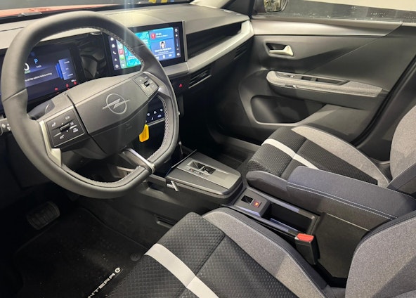 Vehicle image 8 Vehicle image 8