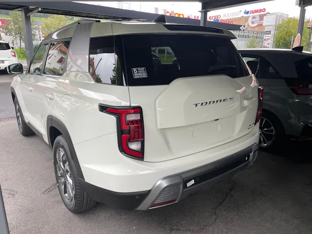 KGM -SsangYong Torres 1.5 TGDI Hybrid Platinum AT