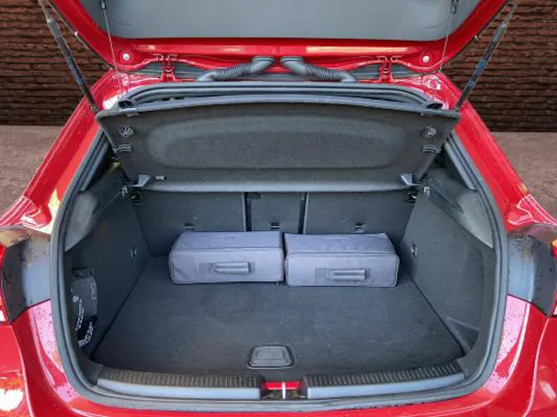 Mercedes-Benz A 250e Progressive
