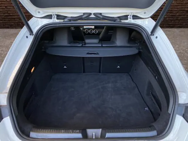 Mercedes-Benz CLA SB 250 8G-DCT 4M