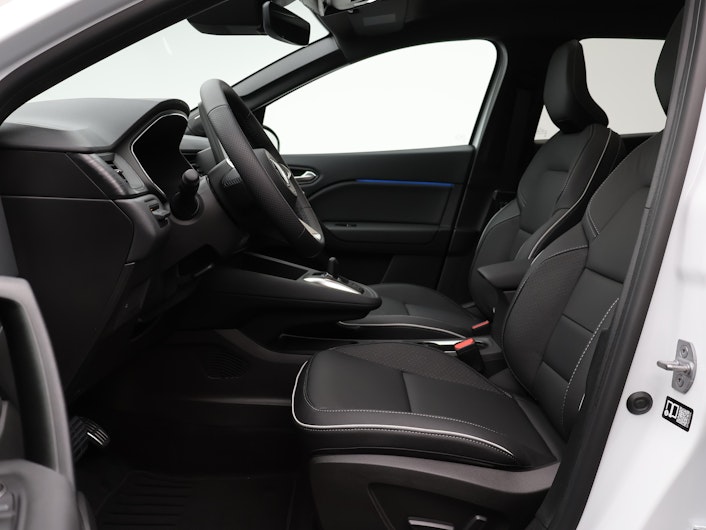 Vehicle image MITSUBISHI GRANDIS