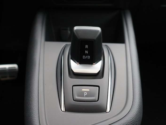 Vehicle image MITSUBISHI GRANDIS