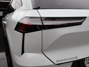 Vehicle image MITSUBISHI Grandis 1.8 HEV Instyle