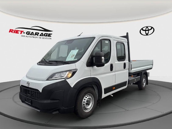 First vehicle image First vehicle image