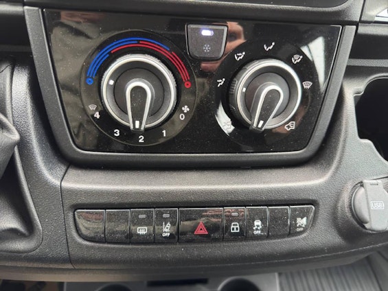 Vehicle image 11 Vehicle image 11