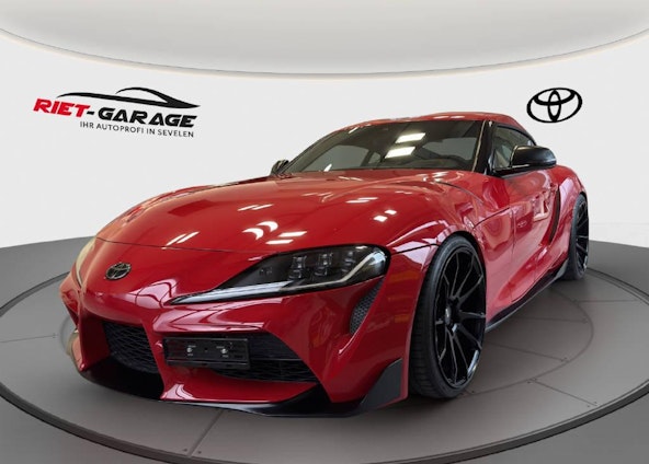 First vehicle image First vehicle image