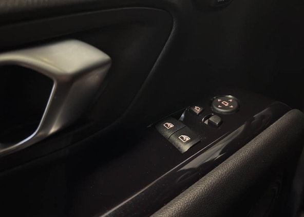 Vehicle image 4 Vehicle image 4