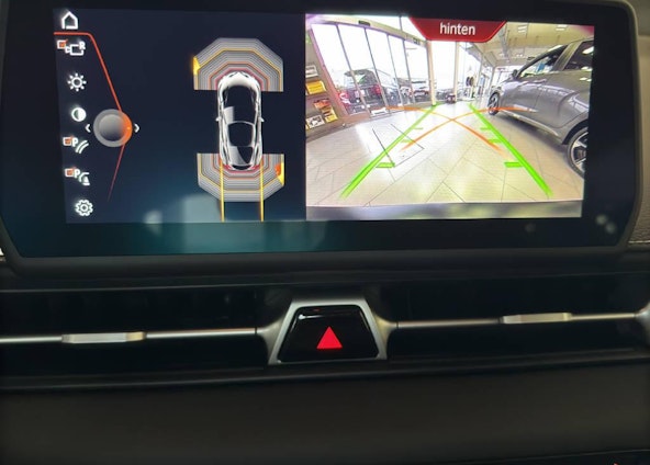 Vehicle image 12 Vehicle image 12