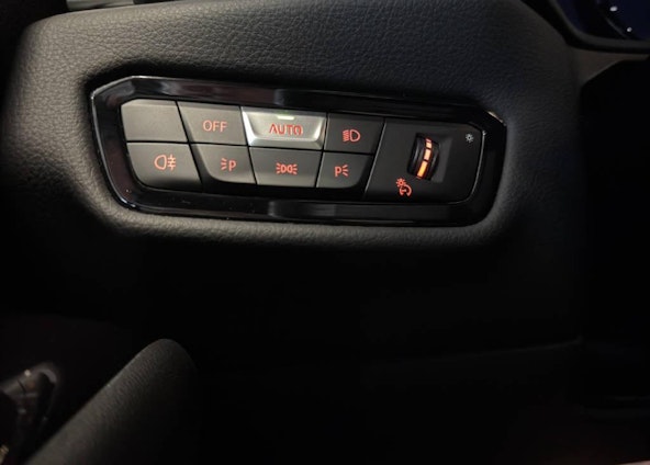 Vehicle image 16 Vehicle image 16