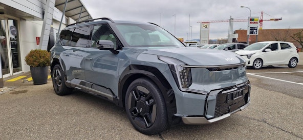 Vehicle image 14 Vehicle image 14