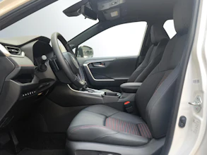 https://vehicle.imgix.net/4090451/6c22588d-0818-44c2-86c5-dfac428e6217.jpg