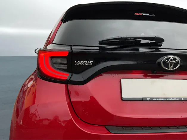 Toyota Yaris 1.5 VVT-i HSD Trend