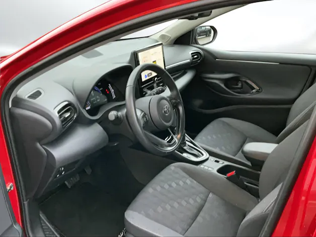 Toyota Yaris 1.5 VVT-i HSD Trend
