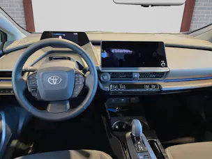 Toyota Prius 2.0 Plug-In-Hybrid Style inkl. Winterräder und Gratisservice 4 Jahre / 60000 Km ab 1. IV
