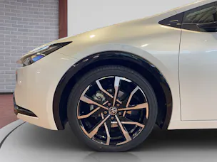 Toyota Prius 2.0 Plug-In-Hybrid Style inkl. Winterräder und Gratisservice 4 Jahre / 60000 Km ab 1. IV