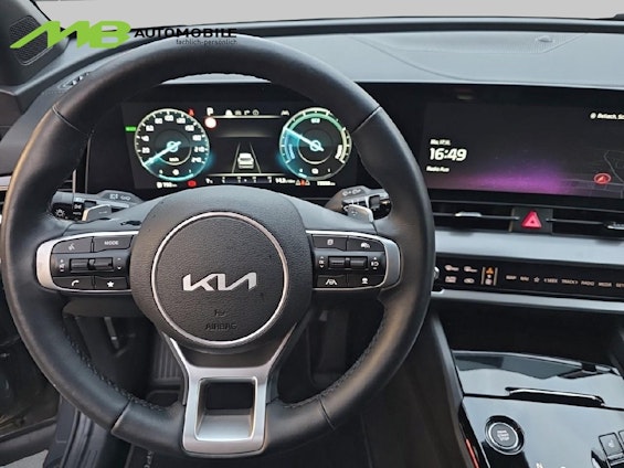 Vehicle image 14 Vehicle image 14