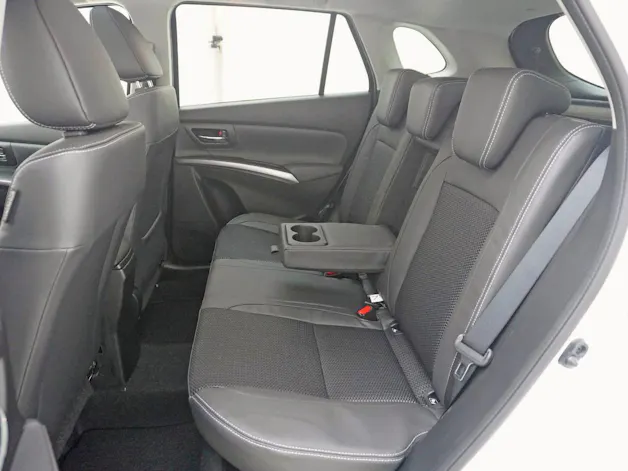Suzuki S-Cross 1.4 T Compact Top Hybrid 4x4