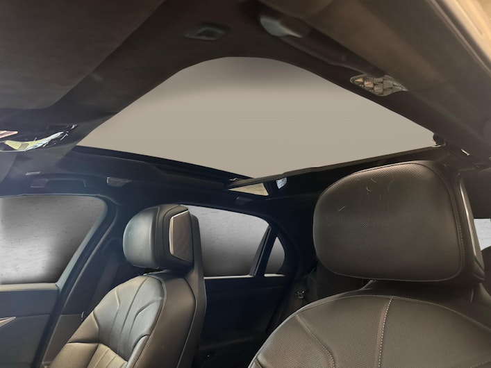 Vehicle image BMW i7