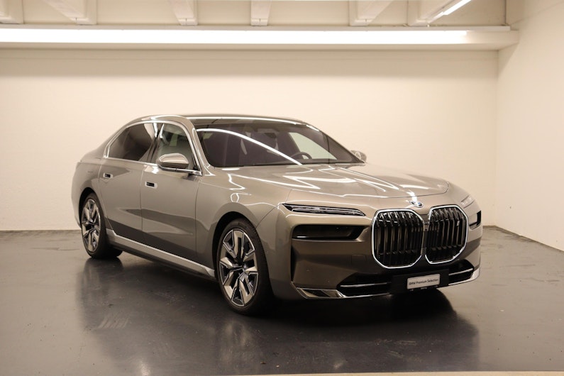 Vehicle image BMW i7