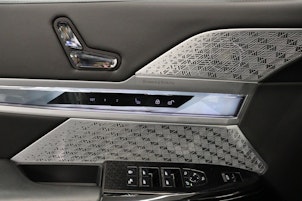 Vehicle image BMW i7 xDrive60