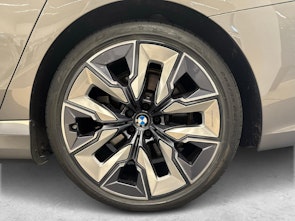Vehicle image BMW i7 xDrive60