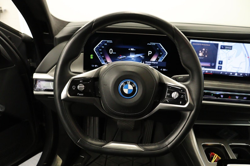 Vehicle image BMW i7