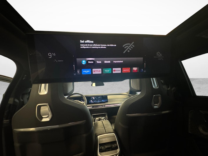 Vehicle image BMW i7