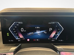 Vehicle image BMW i7 xDrive60