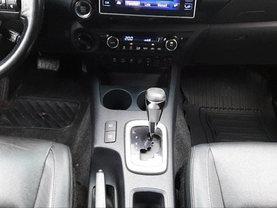 Vehicle image 13 Vehicle image 13