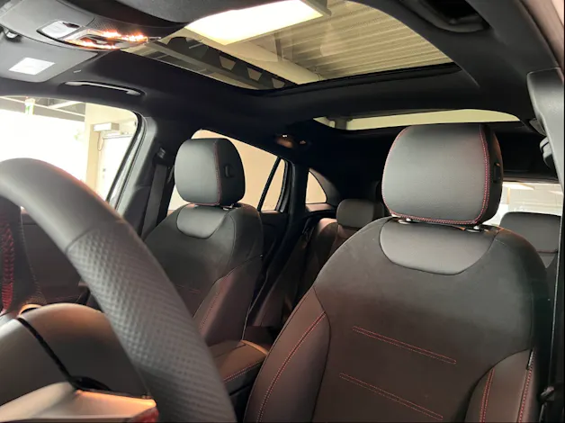 Mercedes-Benz GLA 250 Swiss Star AMG Line 4matic