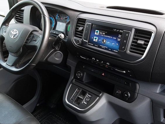 Vehicle image 13 Vehicle image 13