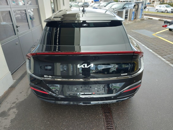 Vehicle image 10 Vehicle image 10