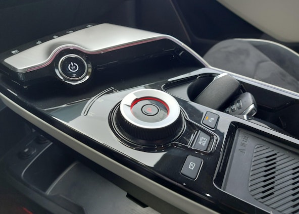 Vehicle image 24 Vehicle image 24