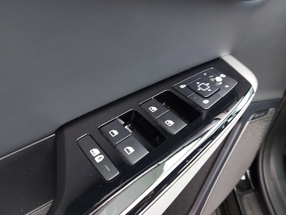 Vehicle image 14 Vehicle image 14