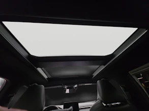 https://vehicle.imgix.net/4090601/a86414fc-3818-4bd9-bf1f-49006a6cea86.jpg