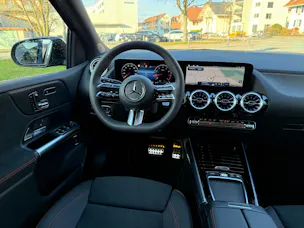Mercedes-Benz B 200 AMG Line