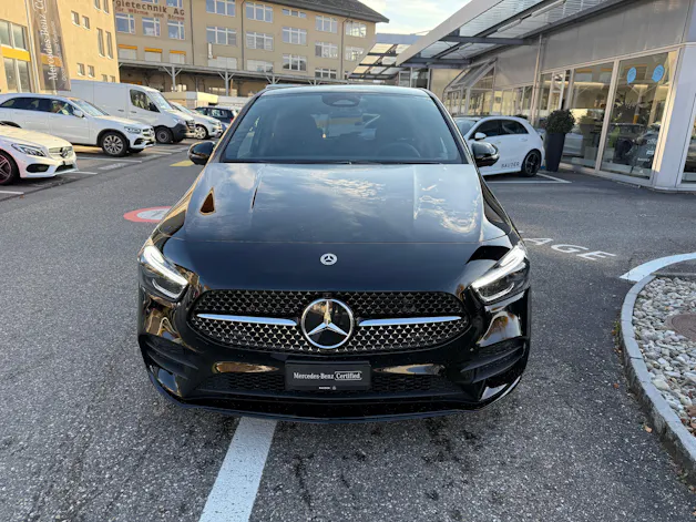 Mercedes-Benz B 200 AMG Line