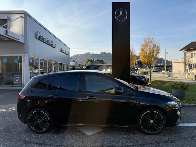Mercedes-Benz B 200 AMG Line