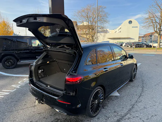 Mercedes-Benz B 200 AMG Line