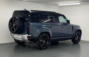 Vehicle image LAND ROVER Defender 110 2.0 P400e SE