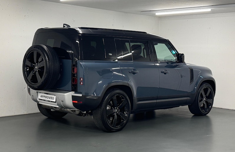 Vehicle image LAND ROVER DEFENDER