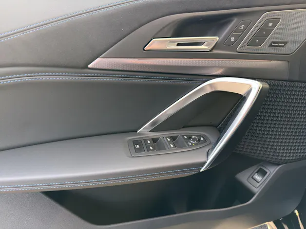 BMW X2 20d xDrive paddles
