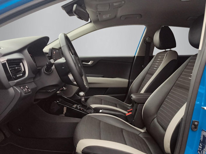 Vehicle image KIA STONIC